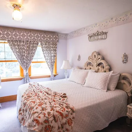 The Inn At Woodsong Acres-3